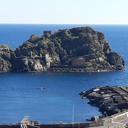 Casa Vacanze Rosa Aci Trezza Exteriör bild