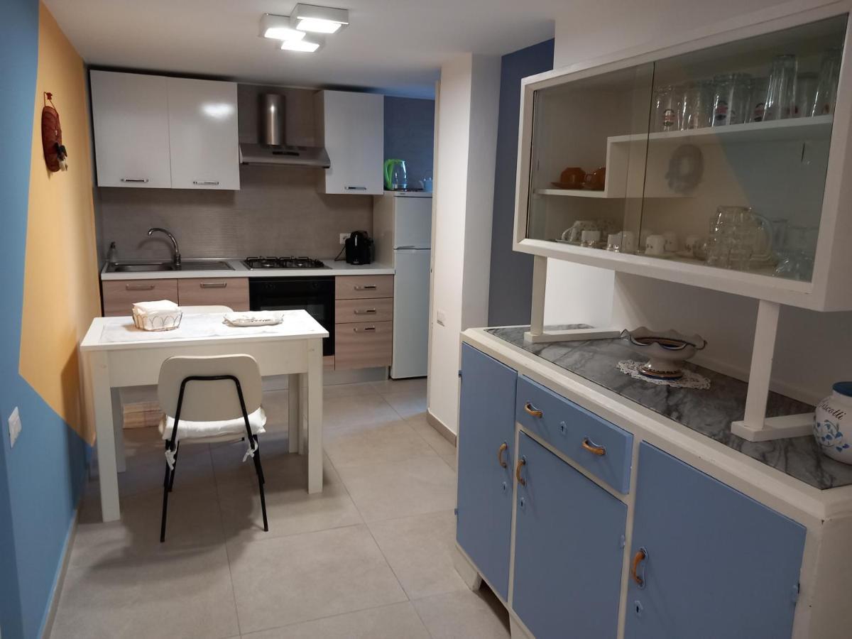 Casa Vacanze Rosa Aci Trezza Exteriör bild